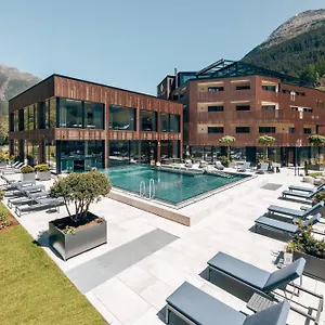 4* Hotel Castello